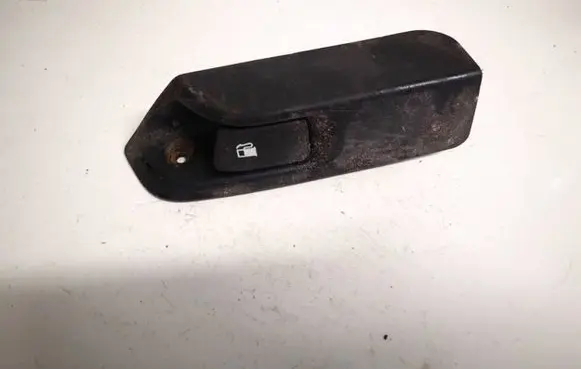 Toyota Prius (XW20) Fuel tank opening switch 