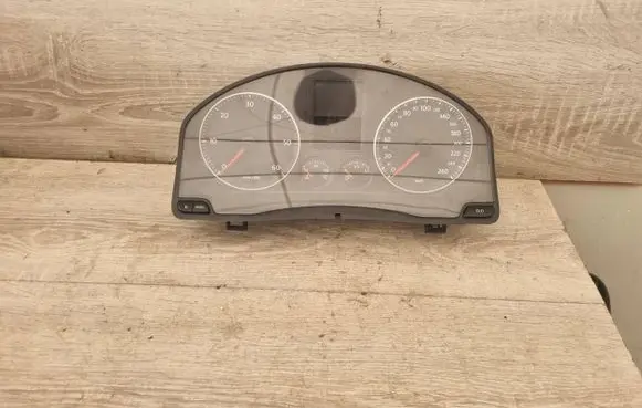 Volkswagen Golf V Speedometer (instrument cluster) 1K0920853Q