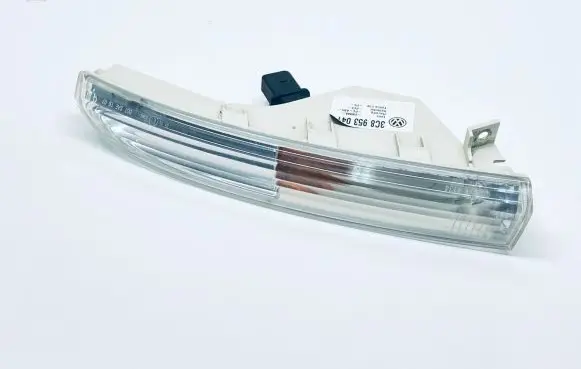 Volkswagen PASSAT CC Front bumper turn signal 3C8953041