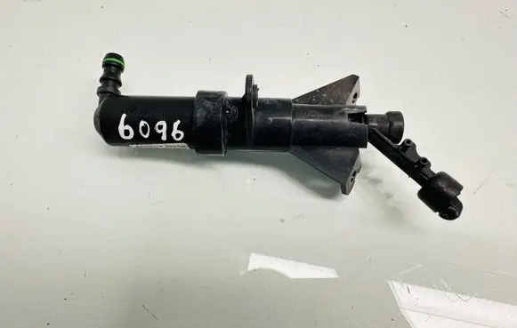 Volkswagen PASSAT CC Headlight washer spray nozzle 1307030667 3C8955104B 4921