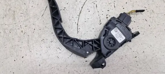 Audi A4 S4 B8 8K Accelerator throttle pedal 8K1723523