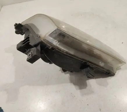 Nissan X-Trail T30 Headlight/headlamp