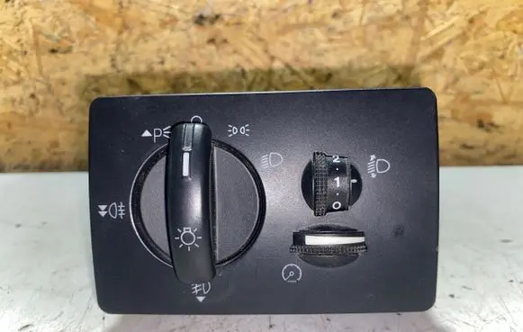 Ford Focus Light switch 498610
