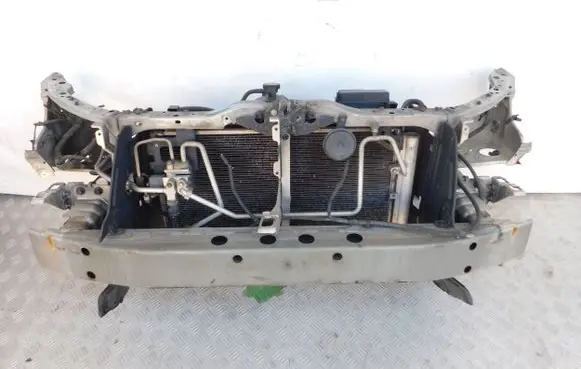 Toyota Avensis T250 Front piece kit 