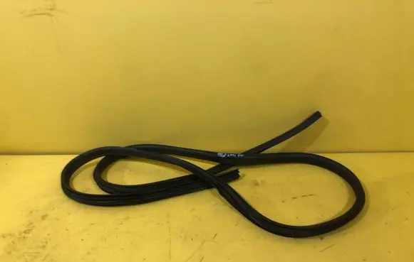 Ford Galaxy Rubber seal loading door 138KM