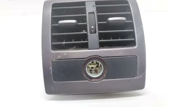 Audi A6 S6 C5 4B Rear air vent grill 4B0819208