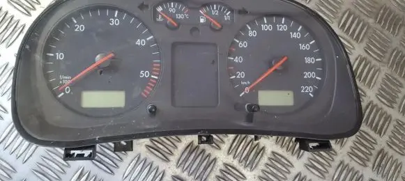 Volkswagen Golf IV Speedometer (instrument cluster) 1J0919861B 88311