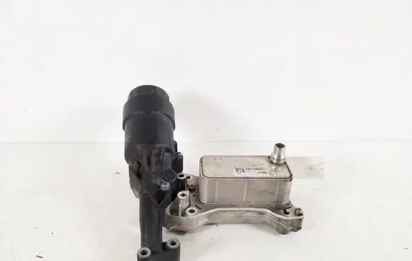 Mercedes-Benz CLA C117 X117 W117 Oil filter mounting bracket