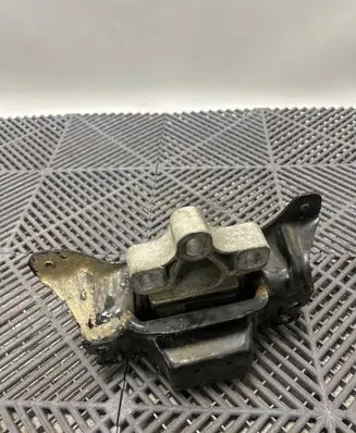 Skoda Superb B8 (3V) Gearbox mount 5Q0199555AD