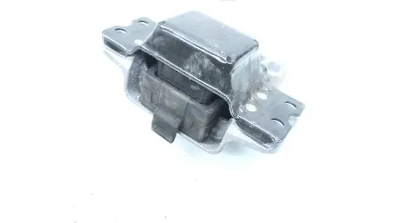 Volkswagen PASSAT B7 Engine mount bracket