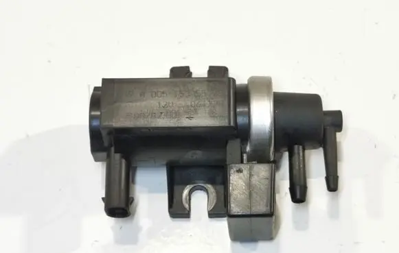 Mercedes-Benz B W245 Turbo solenoid valve A0051535528