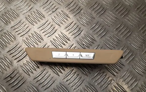 BMW 7 G11 G12 Seat memory switch 6826729