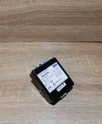 Toyota Corolla Verso AR10 Door control unit/module 897410F010