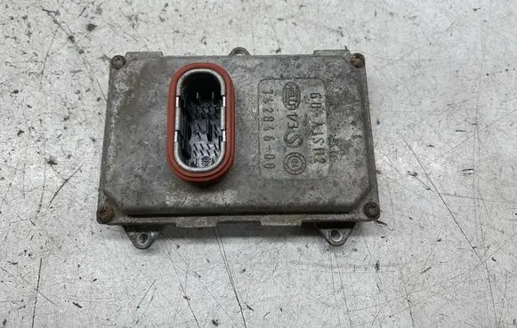 Mercedes-Benz CLS C219 Headlight ballast module Xenon 5DF00870400 74284700 74284600