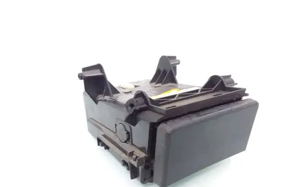 Nissan Primera Car ashtray 8345
