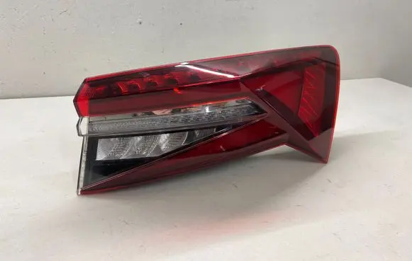 Skoda Kodiaq Rear/tail lights 565945208B 0022335004 09052023