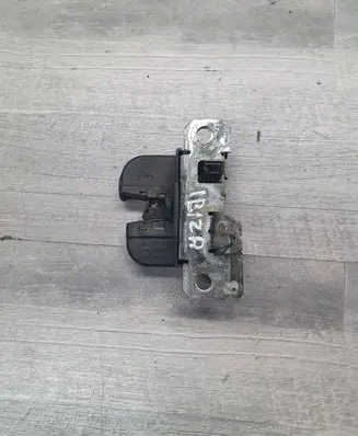 Seat Ibiza III (6L) Tailgate lock latch 6L6827505A