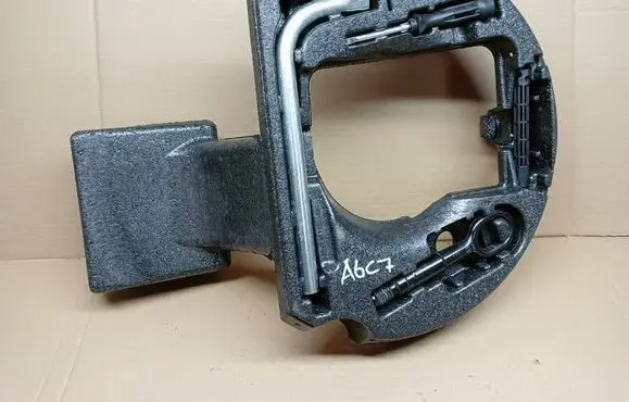Audi A6 S6 C7 4G Tool set 4G0012109A