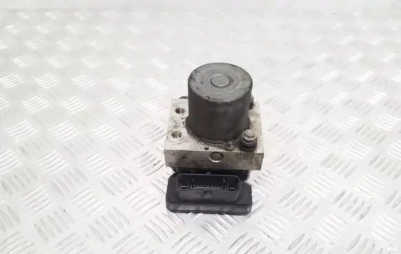 Mercedes-Benz Sprinter W906 ABS Pump A9069001102