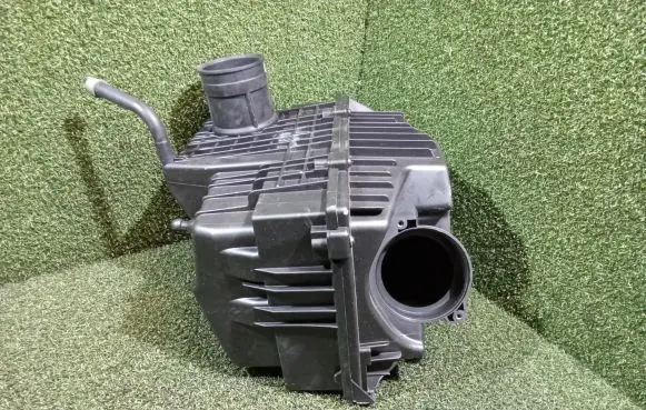 Renault Master III Air filter box 165008632R 173570345275 70345274