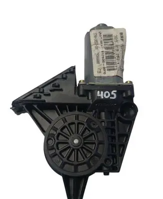 Volkswagen PASSAT B5 Front door window regulator motor 3B9839751EF
