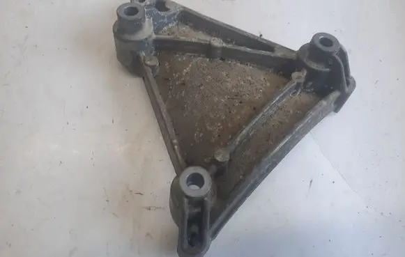 Audi Q7 4L A/C compressor mount bracket 06EW60835C