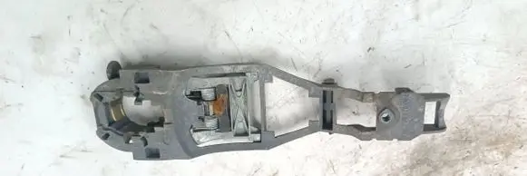 Volkswagen Golf IV Rear door exterior handle/bracket 3B0857885