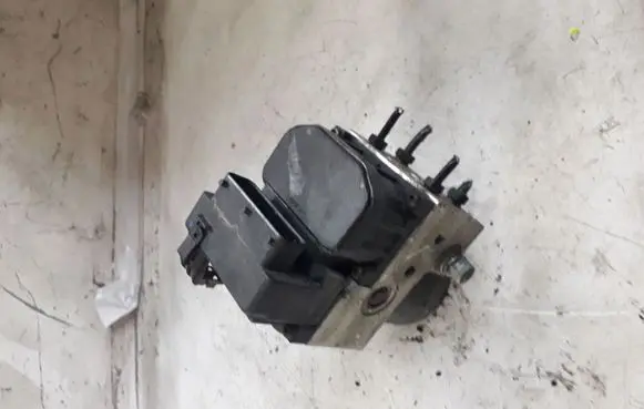 Volkswagen PASSAT B5 ABS Pump 86720130375 0265216559 8E0614111AB