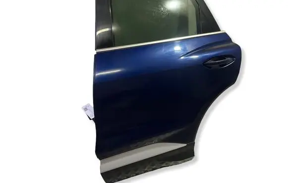 Audi Q4 e-tron Rear door 