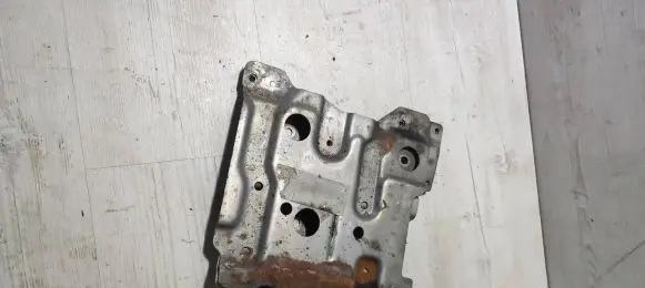 Battery bracket