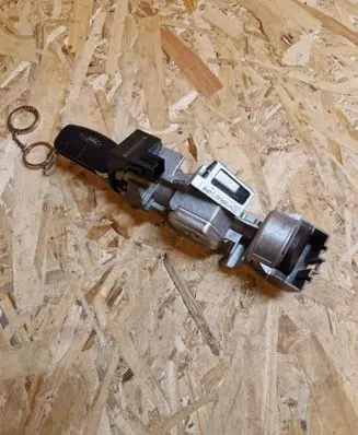 Ford S-MAX Ignition lock 3M513F880AD
