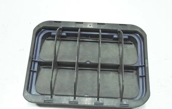 Citroen DS3 Quarter panel pressure vent 9675506980