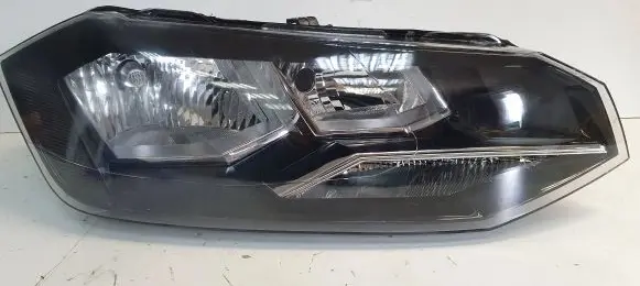 Volkswagen Polo VI Headlight/headlamp