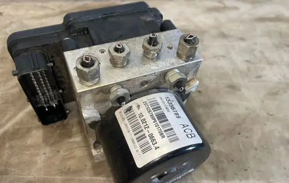 Opel Astra J ABS Pump 13356789