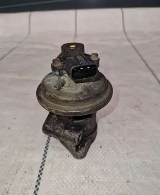 Mitsubishi Pajero Sport I EGR valve K5t725