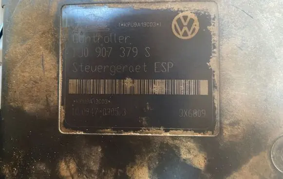 Volkswagen PASSAT B5.5 ABS Pump 1J0907379S