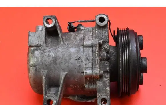 Subaru Impreza II Air conditioning (A/C) compressor (pump) 73111-FE040