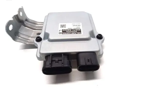 Lexus RX 450H Fuel injection pump control unit/module 89571-58020