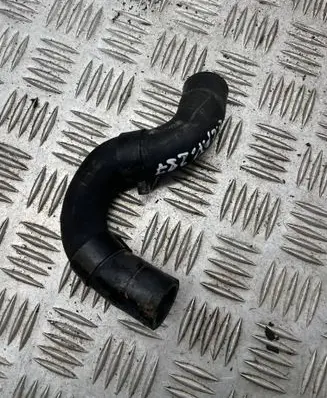 Chevrolet Captiva Breather hose/pipe 25183222