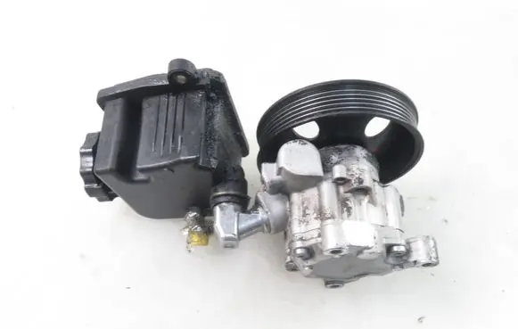 Mercedes-Benz CLK A208 C208 Power steering pump 