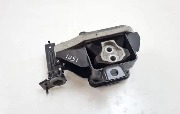 Engine mount bracket