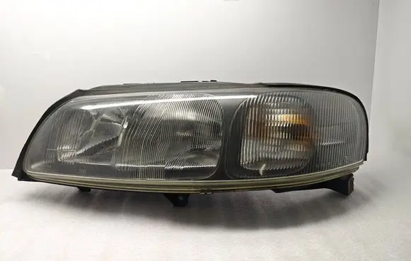 Volvo V70 Headlight/headlamp 8620686 89004805