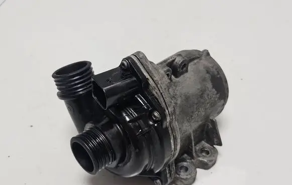 BMW 5 E60 E61 Water pump A2C53326031 11515A05704