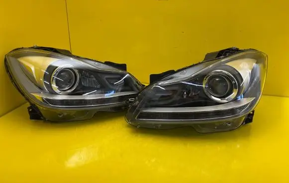 Mercedes-Benz C AMG W204 Headlight/headlamp A2048204339