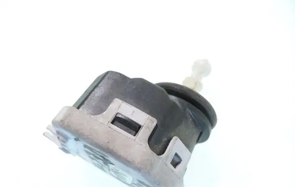 Opel Vectra C Headlight level adjustment motor 077878