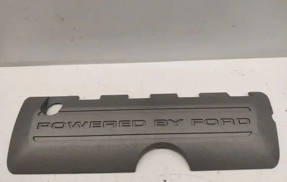 Ford Mustang VI Engine cover (trim) CR3E6P067BC