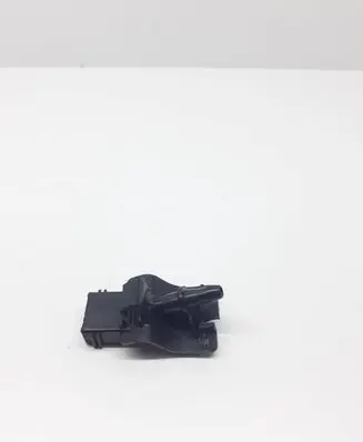 Windshield washer spray nozzle