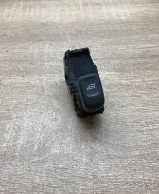 Volvo V70 Electric window control switch 9472275