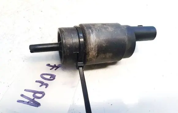 Iveco Daily 30.8 - 9 Windscreen/windshield washer pump 504015670
