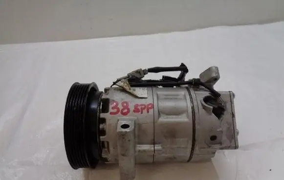 Renault Captur Air conditioning (A/C) compressor (pump) 926008582R